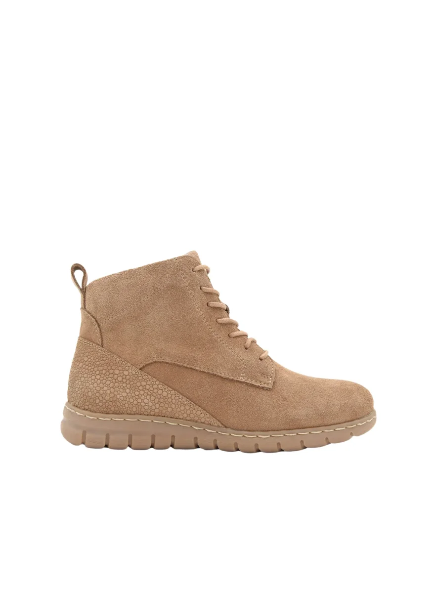 BOTÍN PIEL SERRAJE MOCHA CON CORDONES DE NYREX - Imagen 4