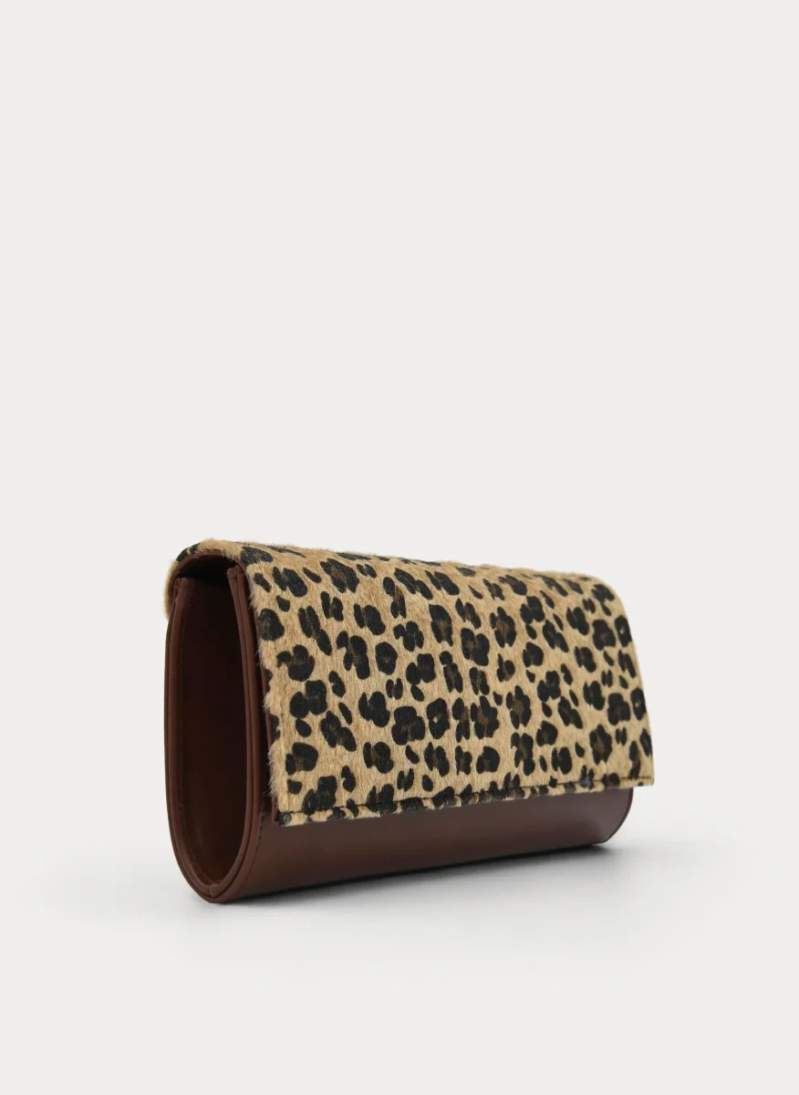 BOLSO CLUTCH FIESTA MARRÓN LEOPARDO CADENA DORADA - Imagen 3