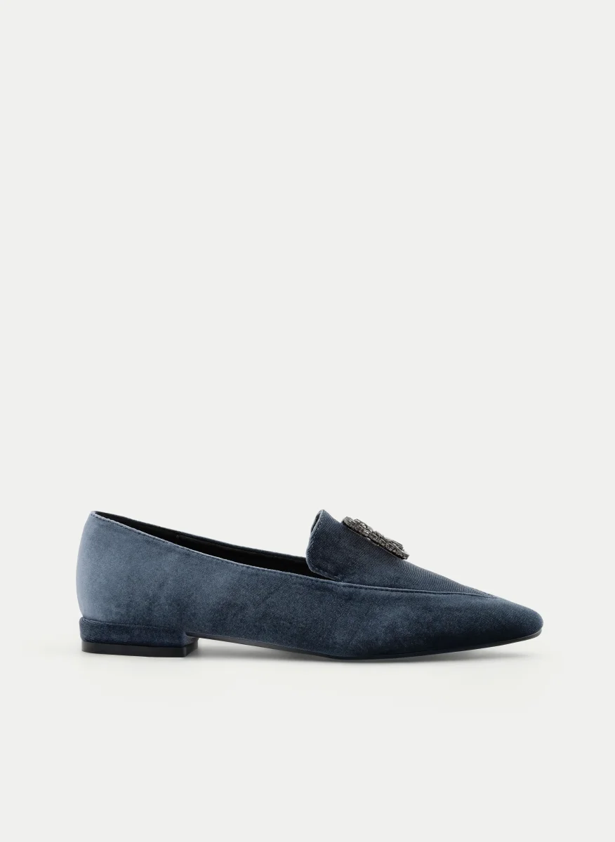 ZAPATO DE TERCIOPELO GRIS CON HEBILLA - Imagen 2