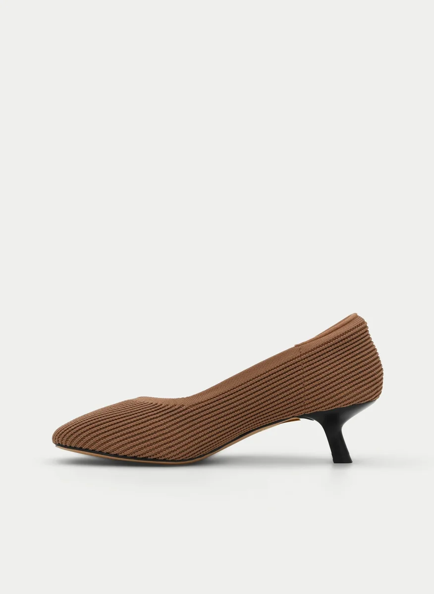 ZAPATO DE SALÓN ELÁSTICO TAUPE - Imagen 6