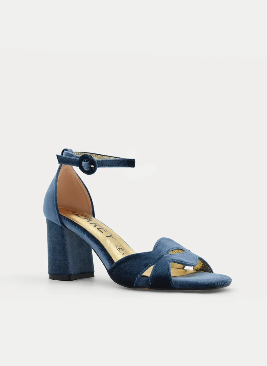 SANDALIA DE TERCIOPELO AZUL ELEGANTE - Imagen 3