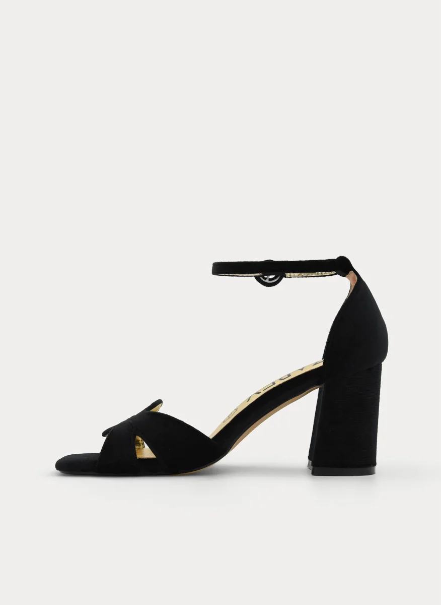 SANDALIA DE TERCIOPELO NEGRO ELEGANTE - Imagen 6