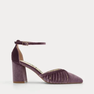 ZAPATOS DE SALÓN DE TERCIOPELO MALVA CON CORREA