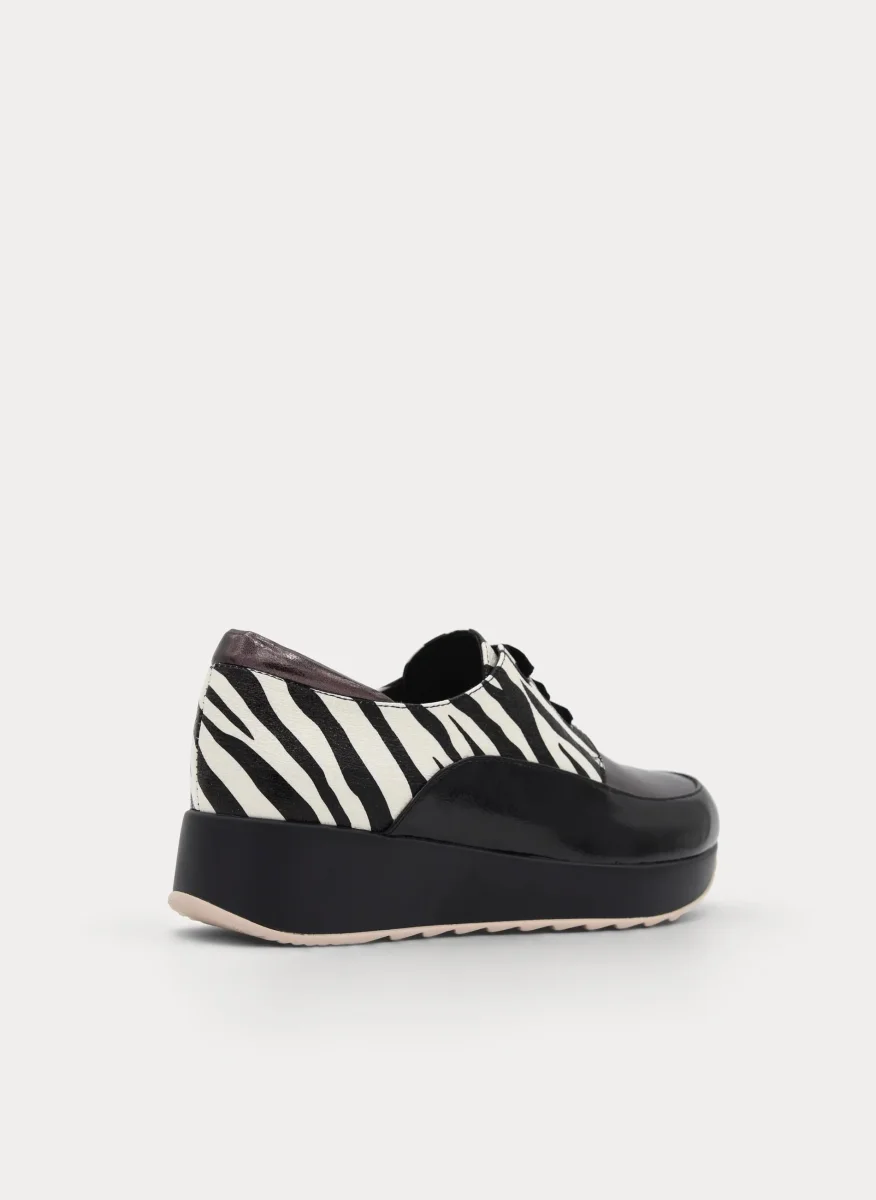 ZAPATO CUÑA NEGRO CEBRA CORDONES - Imagen 7