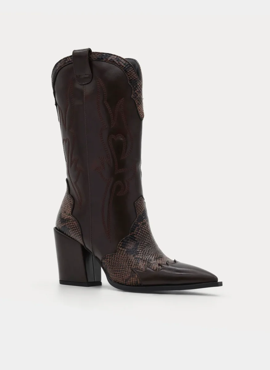 BOTA COWBOY MARRÓN EFECTO SERPIENTE TACÓN ALTO - Imagen 5