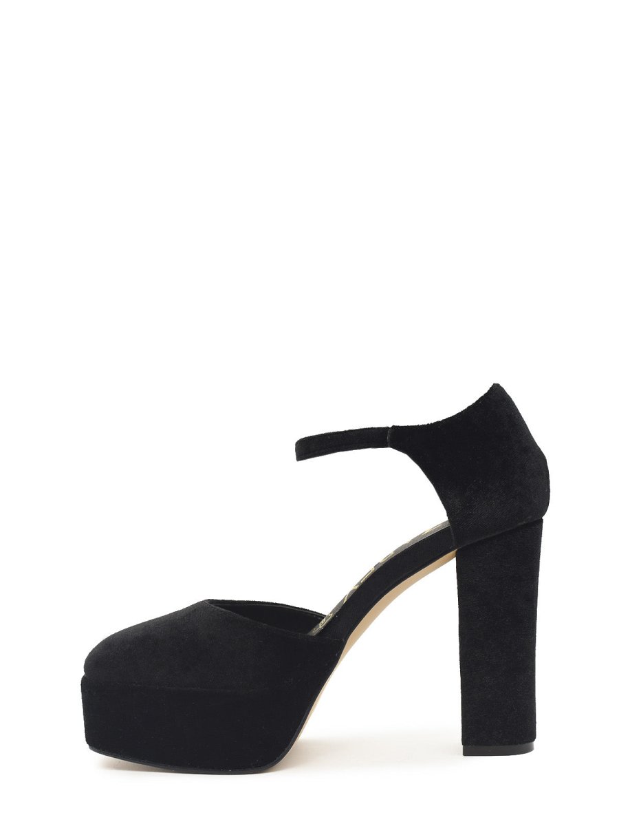 Zapato de terciopelo con plataforma en color negro y cierre de hebilla - Imagen 5