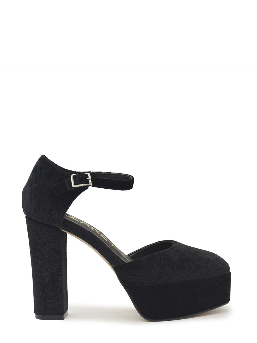 Zapato de terciopelo con plataforma en color negro y cierre de hebilla - Imagen 2