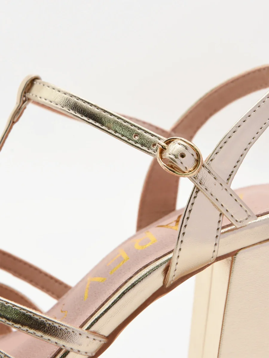 Sandalias doradas elegantes con plataforma - Imagen 7
