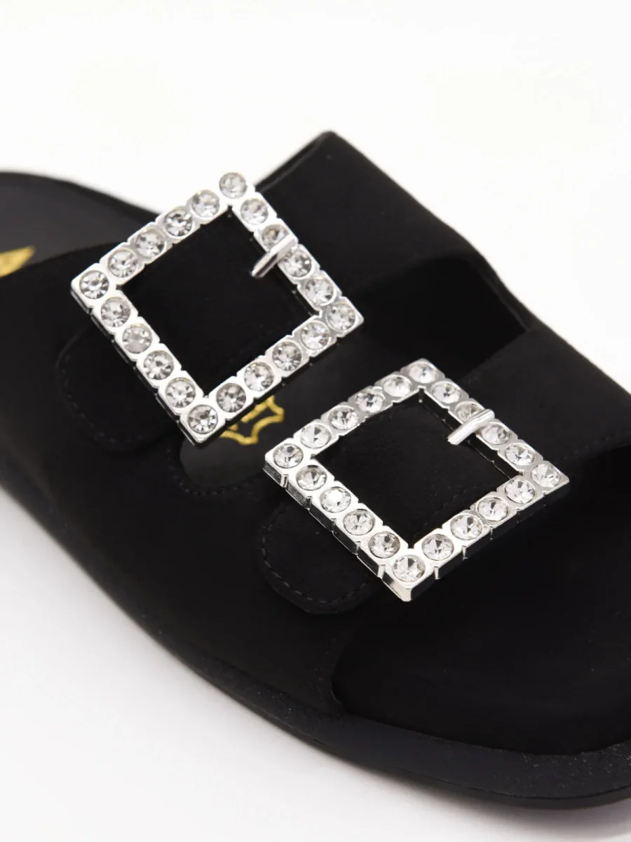 Sandalias planas negras con hebillas brillantes - Imagen 7