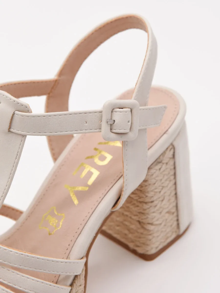 Sandalias de tacón con plataforma de yute y tiras beige - Imagen 9
