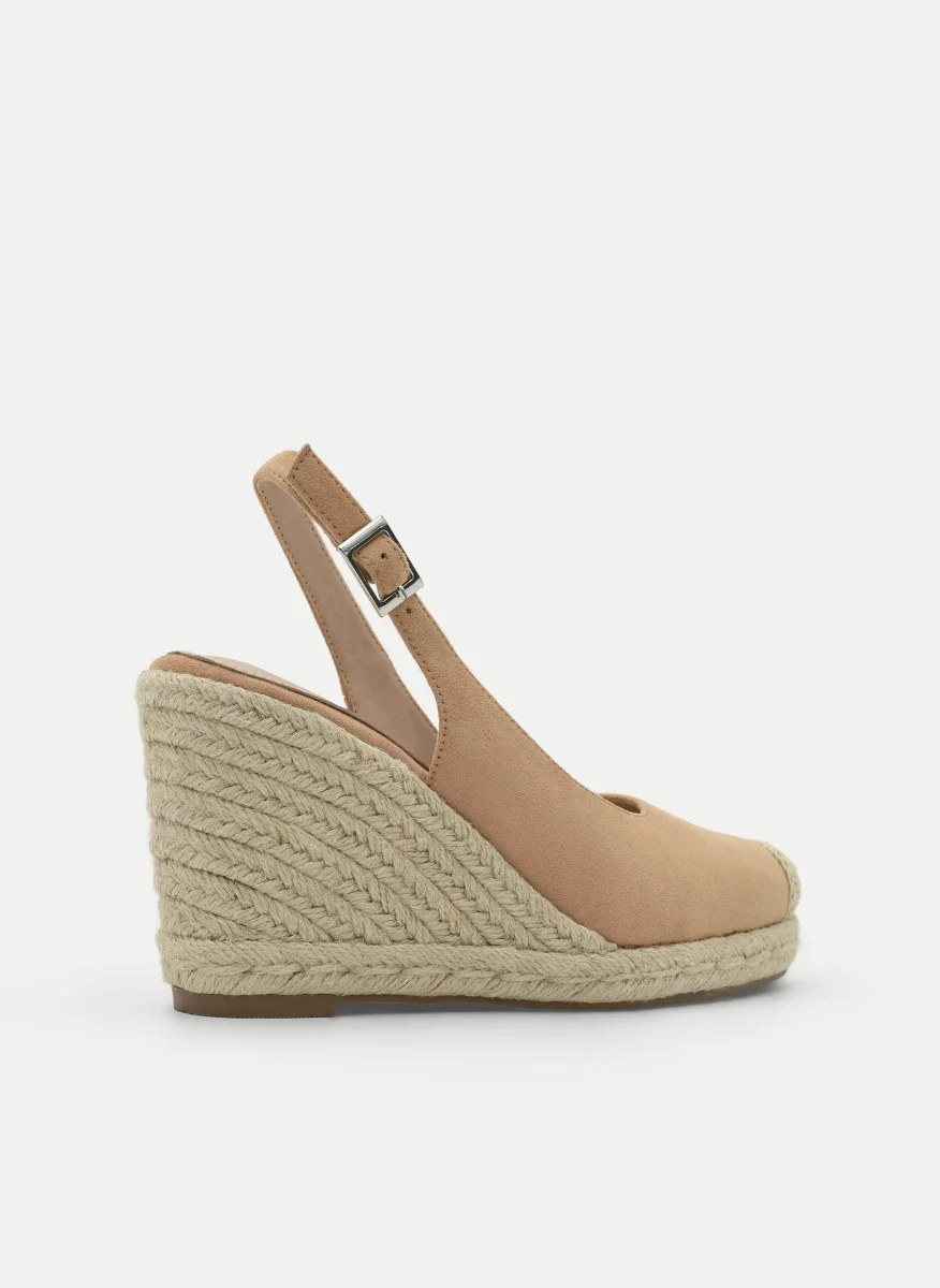 SANDALIA DE CUÑA BEIGE CERRADA CON PLATAFORMA - Imagen 5