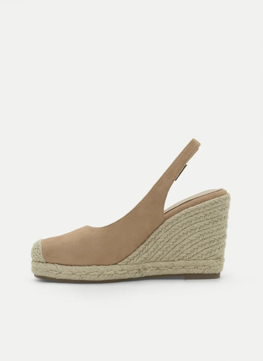 SANDALIA DE CUÑA BEIGE CERRADA CON PLATAFORMA - Imagen 6