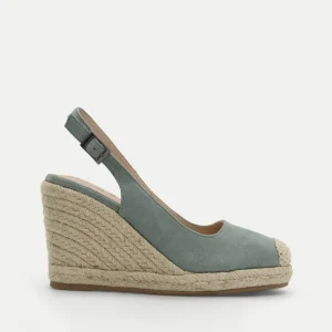 SANDALIA VERDE DE CUÑA DE YUTE CON PUNTERA CERRADA