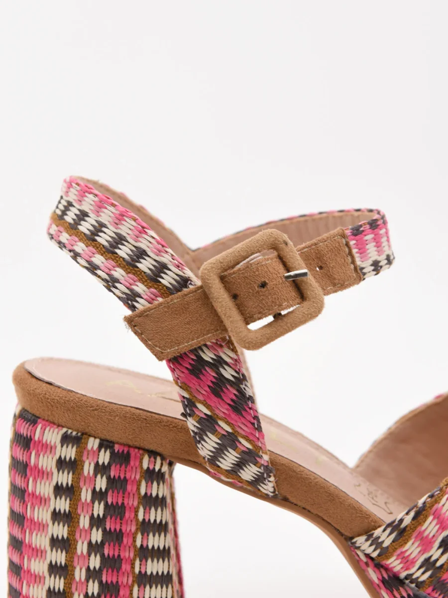 Sandalias multicolor de tacón con plataforma tejida y hebilla púrpura - Imagen 8