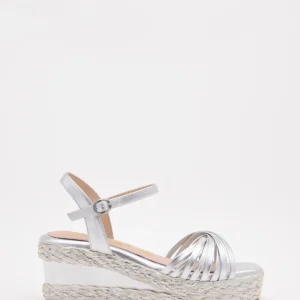 Sandalias de cuña plateadas con plataforma tejida y tiras elegantes