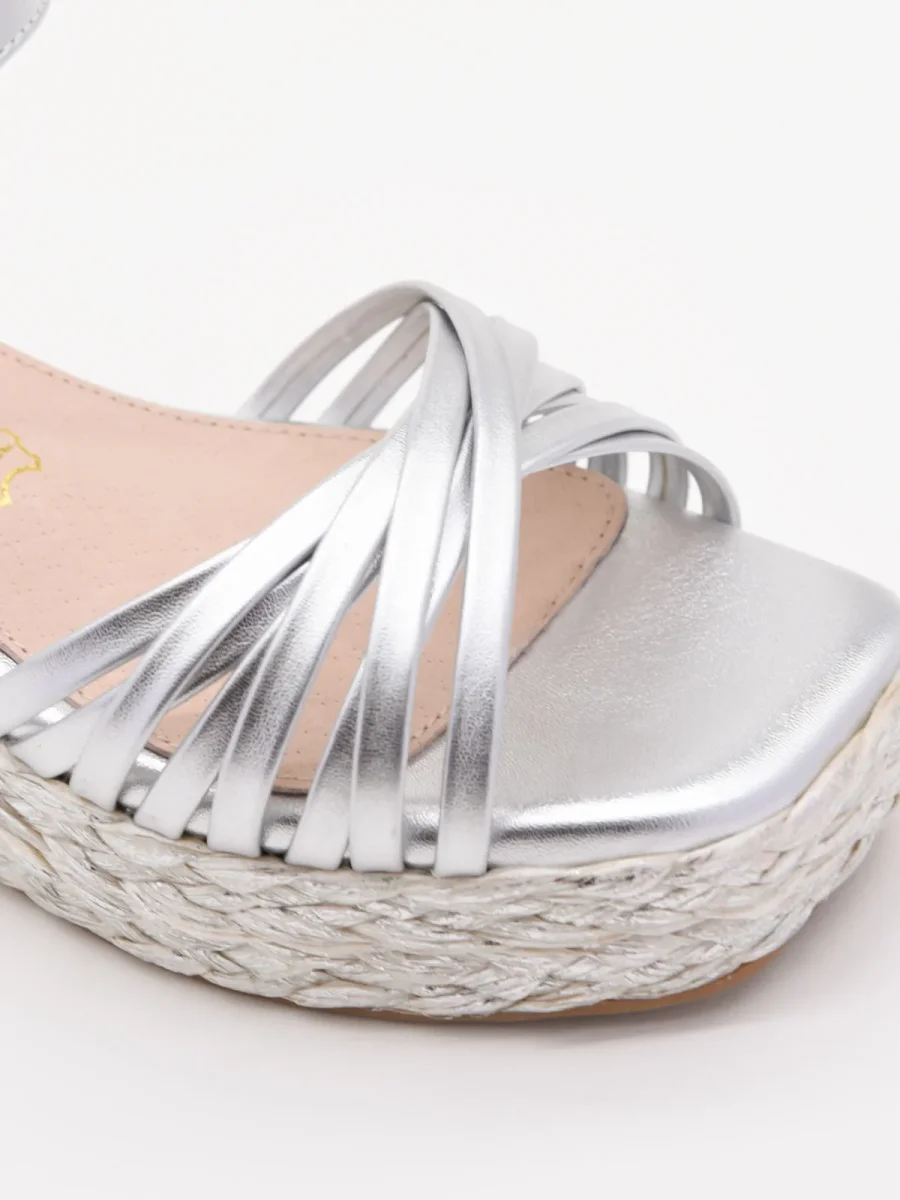 Sandalias de cuña plateadas con plataforma tejida y tiras elegantes - Imagen 7