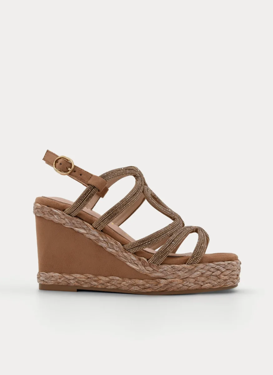 SANDALIA CUÑA BEIGE BRILLO TIRAS ENTRELAZADAS