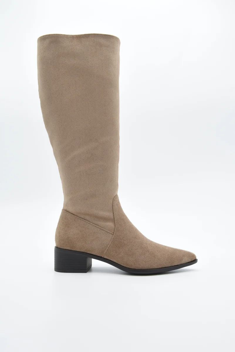 BOTA ALTA TAUPE CON TACÓN BAJO CUADRADO DE NYREXDE NYREX