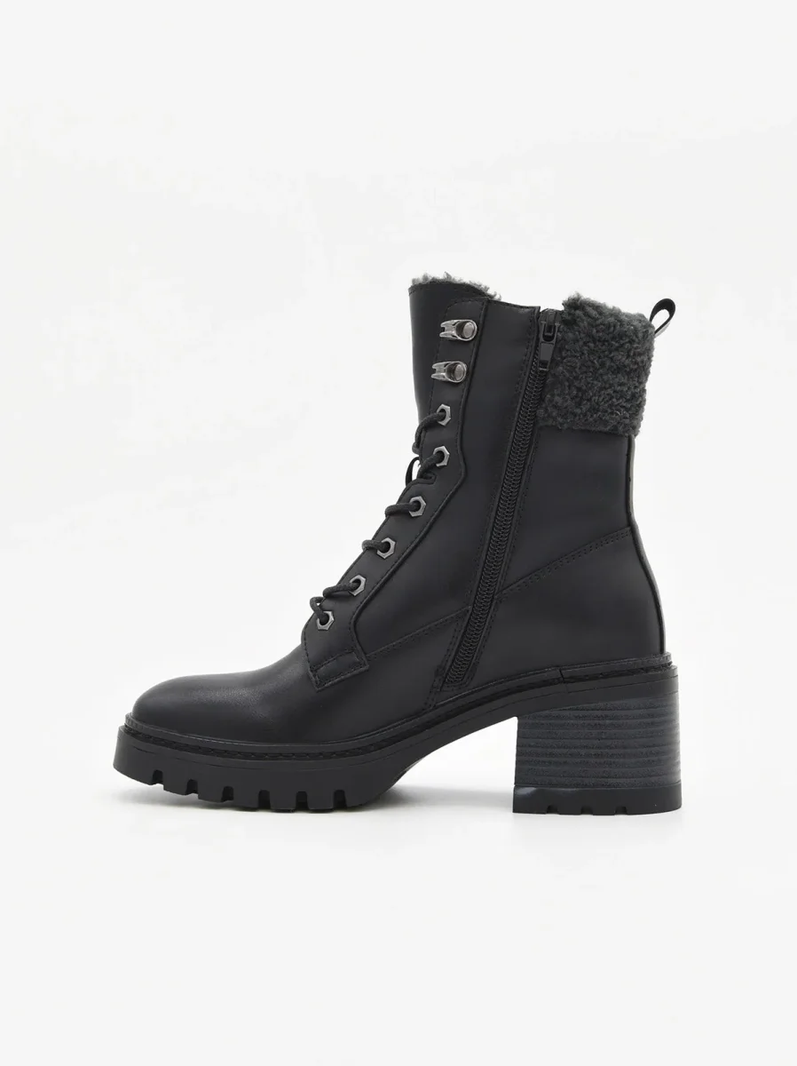 BOTINES NEGROS CON FORRO DE BORREGUITO DE NYREX - Imagen 3