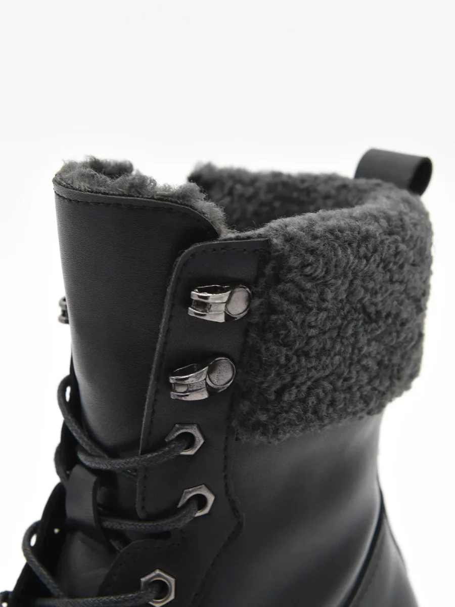 BOTINES NEGROS CON FORRO DE BORREGUITO DE NYREX - Imagen 6