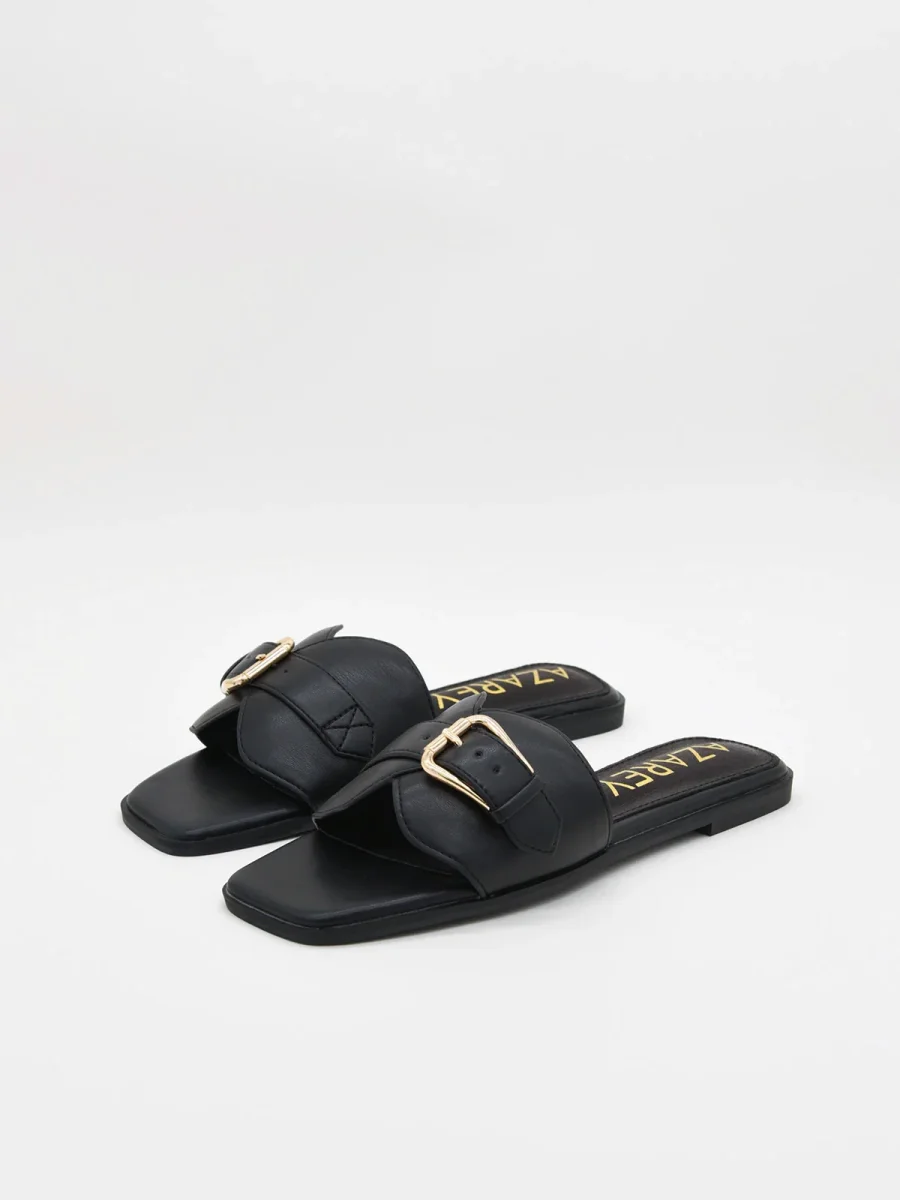 Sandalias negras planas con hebilla dorada y puntera cuadrada - Imagen 7