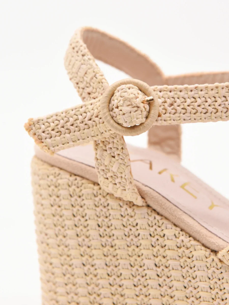 Sandalias de cuña en rafia beige con plataforma - Imagen 8