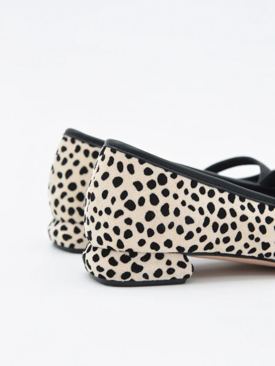 Bailarinas Beige Estampadas con Tira Negra - Imagen 6