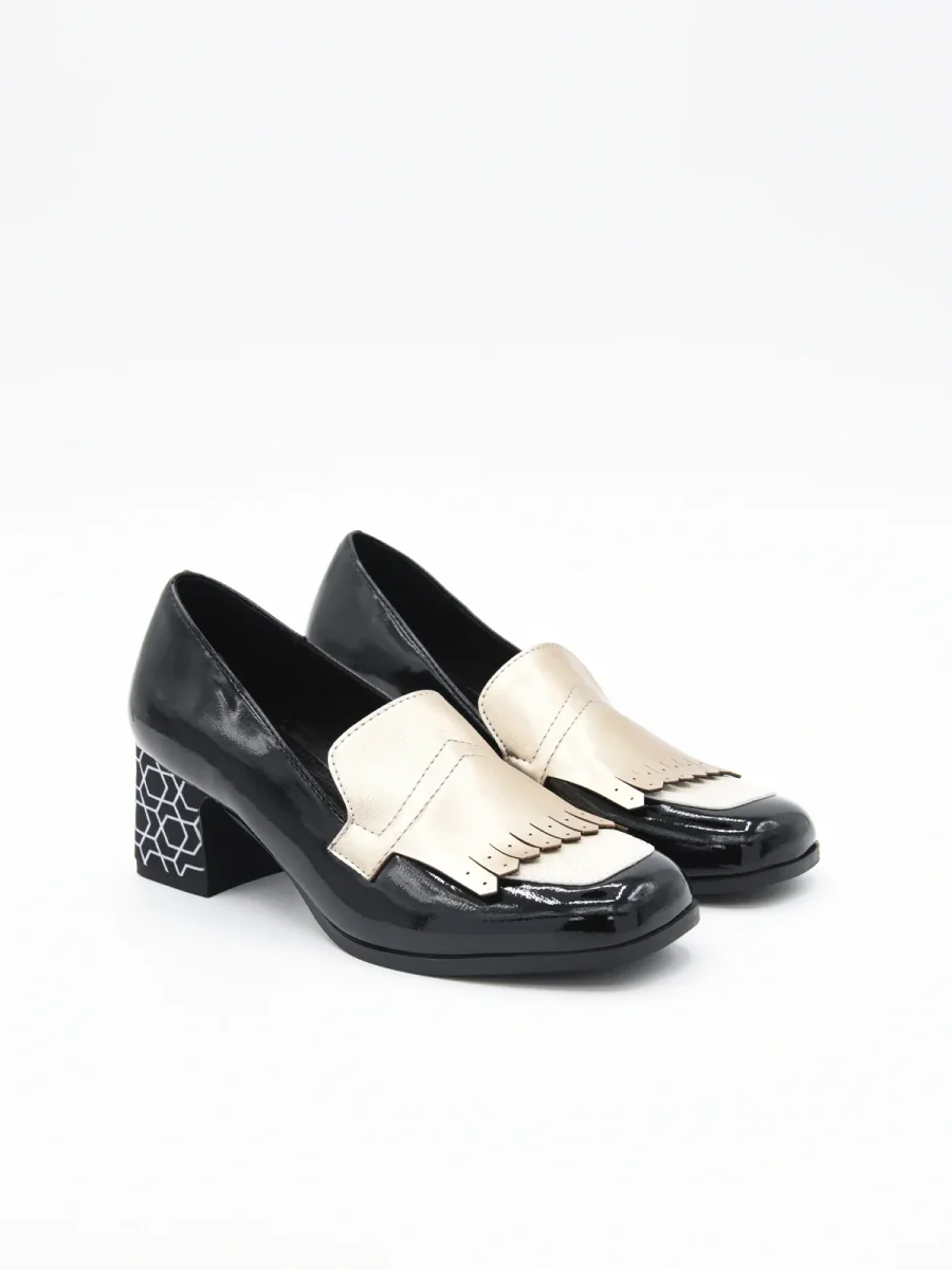 Zapatos de Charol Negros con Flecos y Tacón estampado - Imagen 3