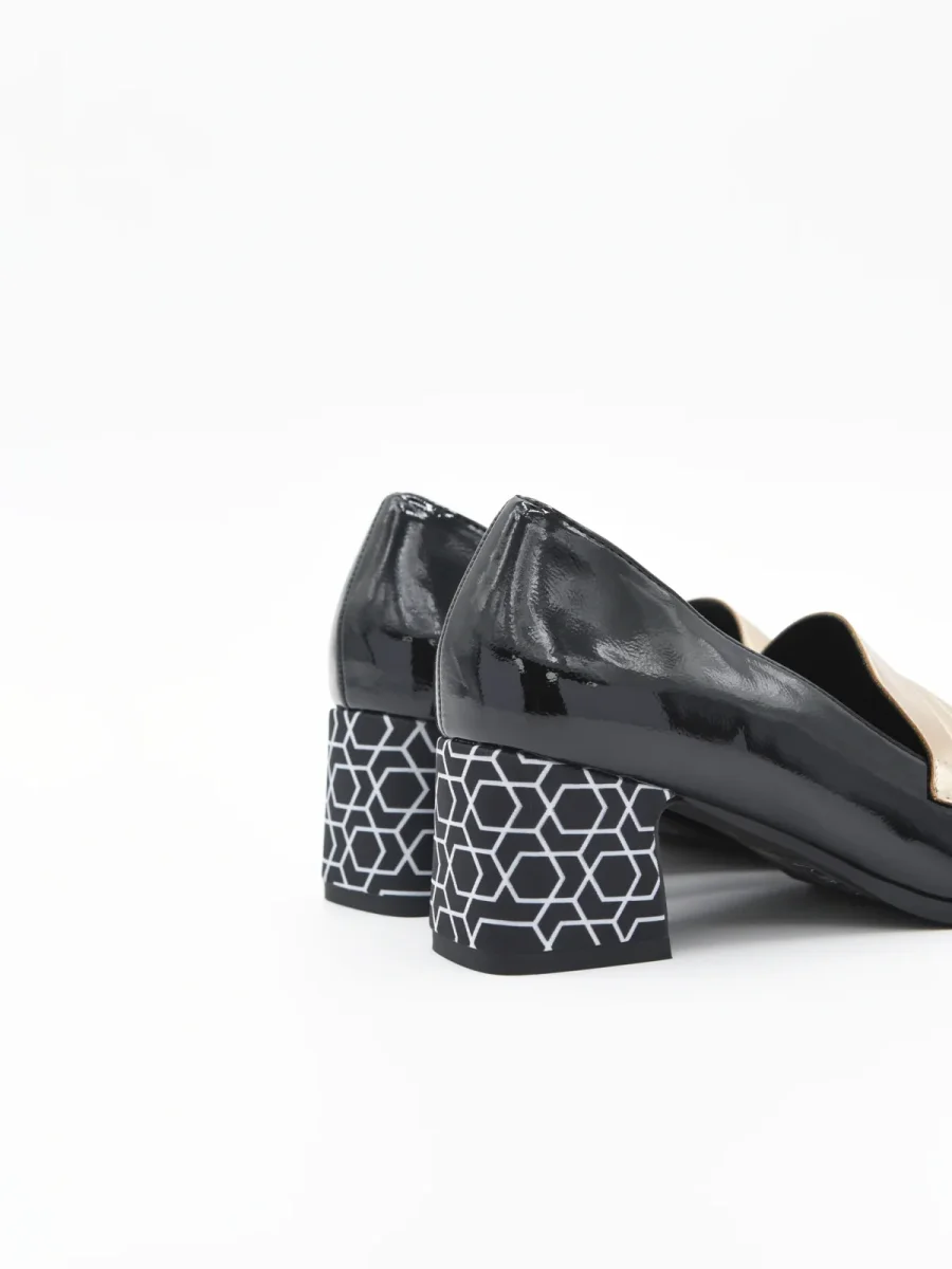 Zapatos de Charol Negros con Flecos y Tacón estampado - Imagen 7