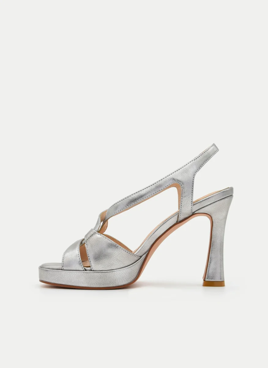 SANDALIAS PLATEADAS CON PLATAFORMA Y TACÓN FINO - Imagen 6