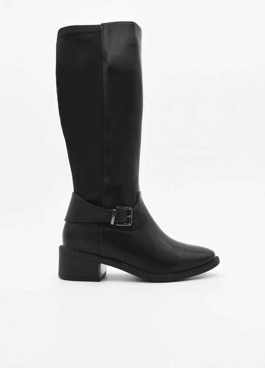 BOTA ALTA NEGRA CON HEBILLA Y TACÓN BAJO DE NYREX - Imagen 2