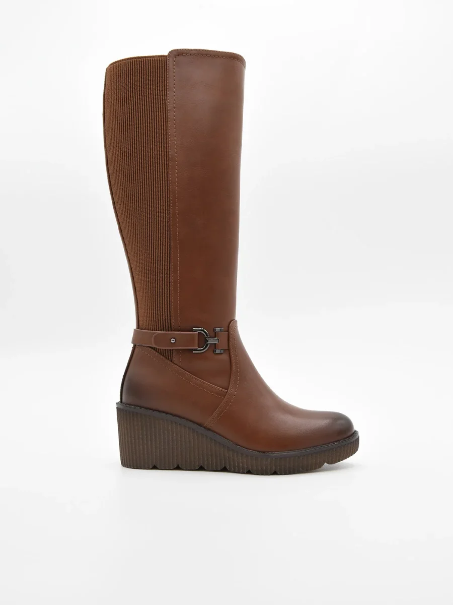 BOTA ALTA MARRÓN CON HEBILLA DE NYREX - Imagen 2