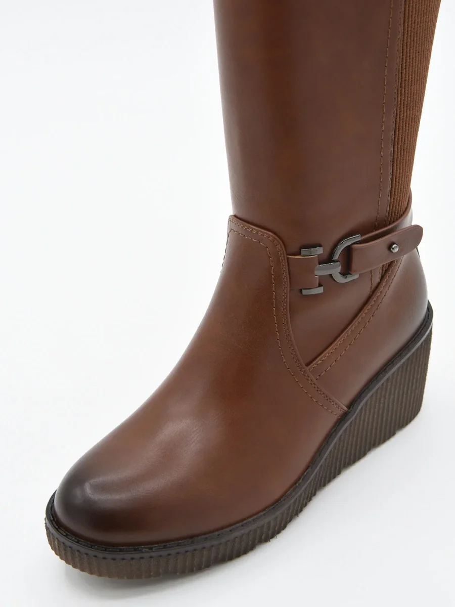 BOTA ALTA MARRÓN CON HEBILLA DE NYREX - Imagen 6