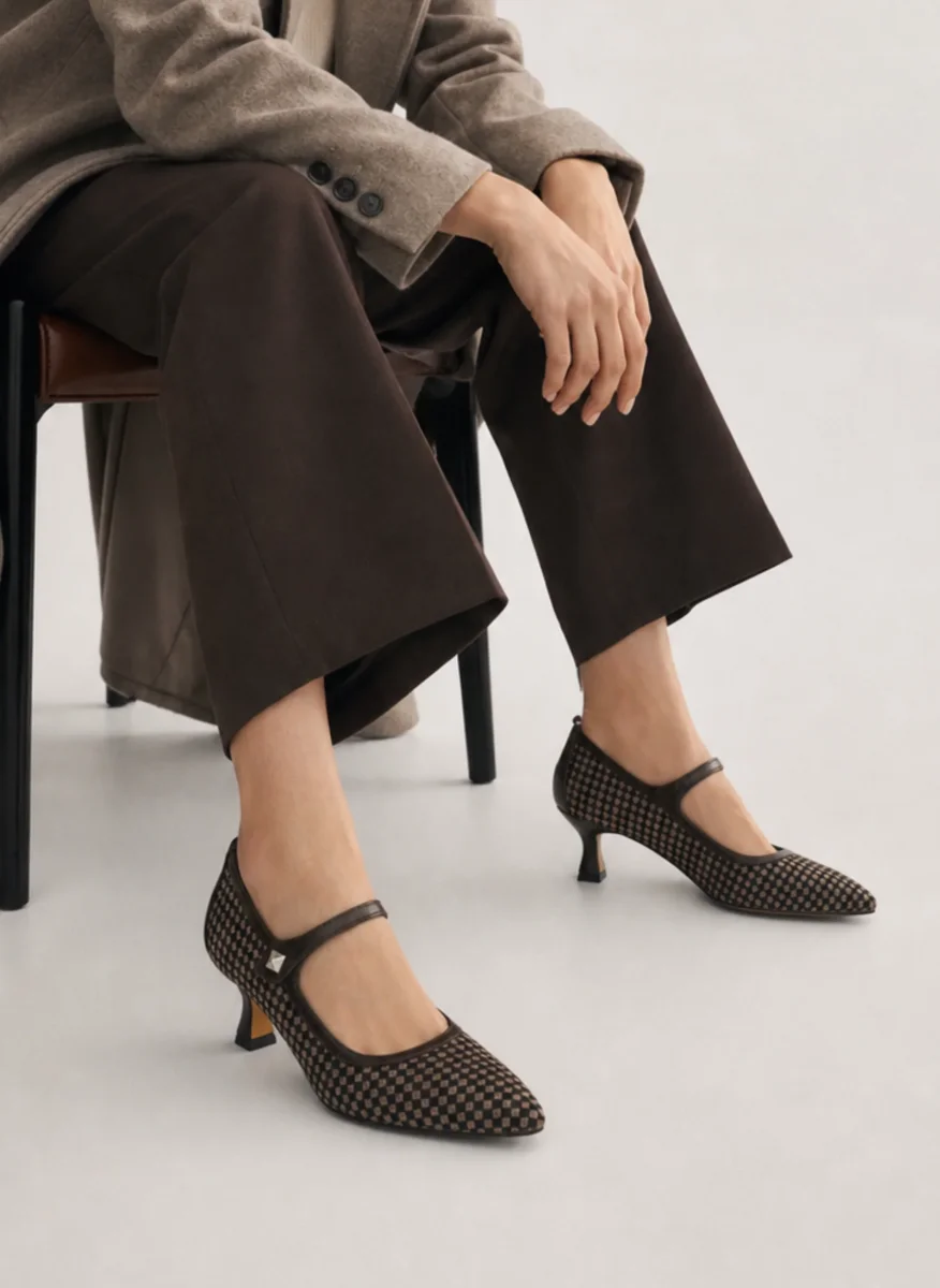 ZAPATO MERCEDITA MARRÓN CUADROS TACÓN COPA - Imagen 3
