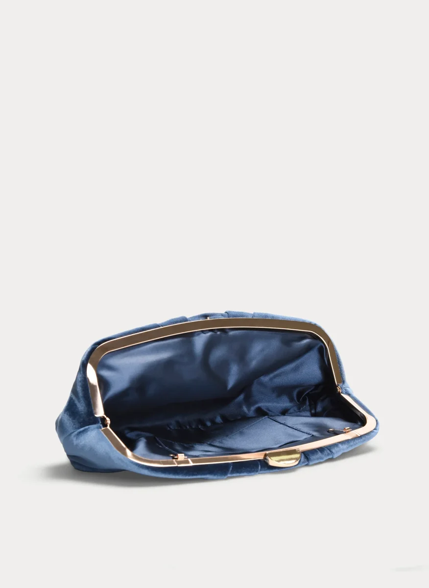 CLUTCH AZUL DE TERCIOPELO FRUNCIDO FIESTA CADENA - Imagen 6