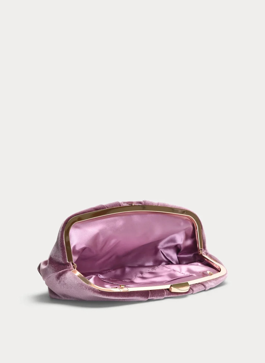 CLUTCH FIESTA MALVA TERCIOPELO FRUNCIDO CADENA - Imagen 6