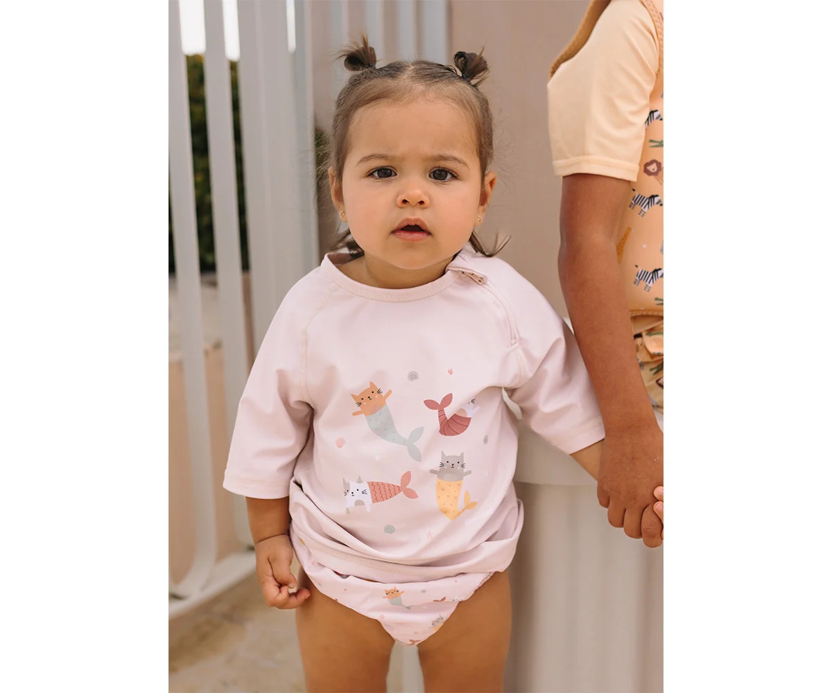 Camiseta Protección Solar Mermaid Cats - Imagen 4