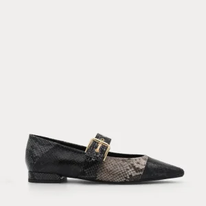 ZAPATO TACÓN BAJO NEGRO EFECTO SERPIENTE HEBILLA