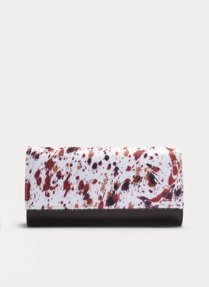 BOLSO CLUTCH BLANCO VACA CON CADENA DORADA