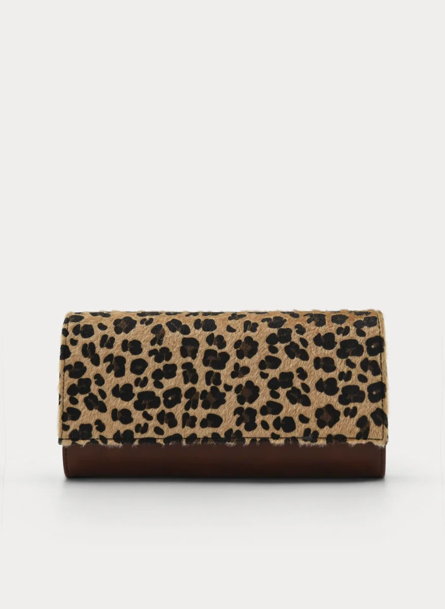 BOLSO CLUTCH FIESTA MARRÓN LEOPARDO CADENA DORADA - Imagen 2