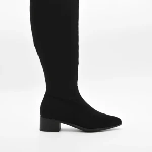 BOTA ALTA NEGRA CON TACÓN BAJO CUADRADO DE NYREXDE NYREX