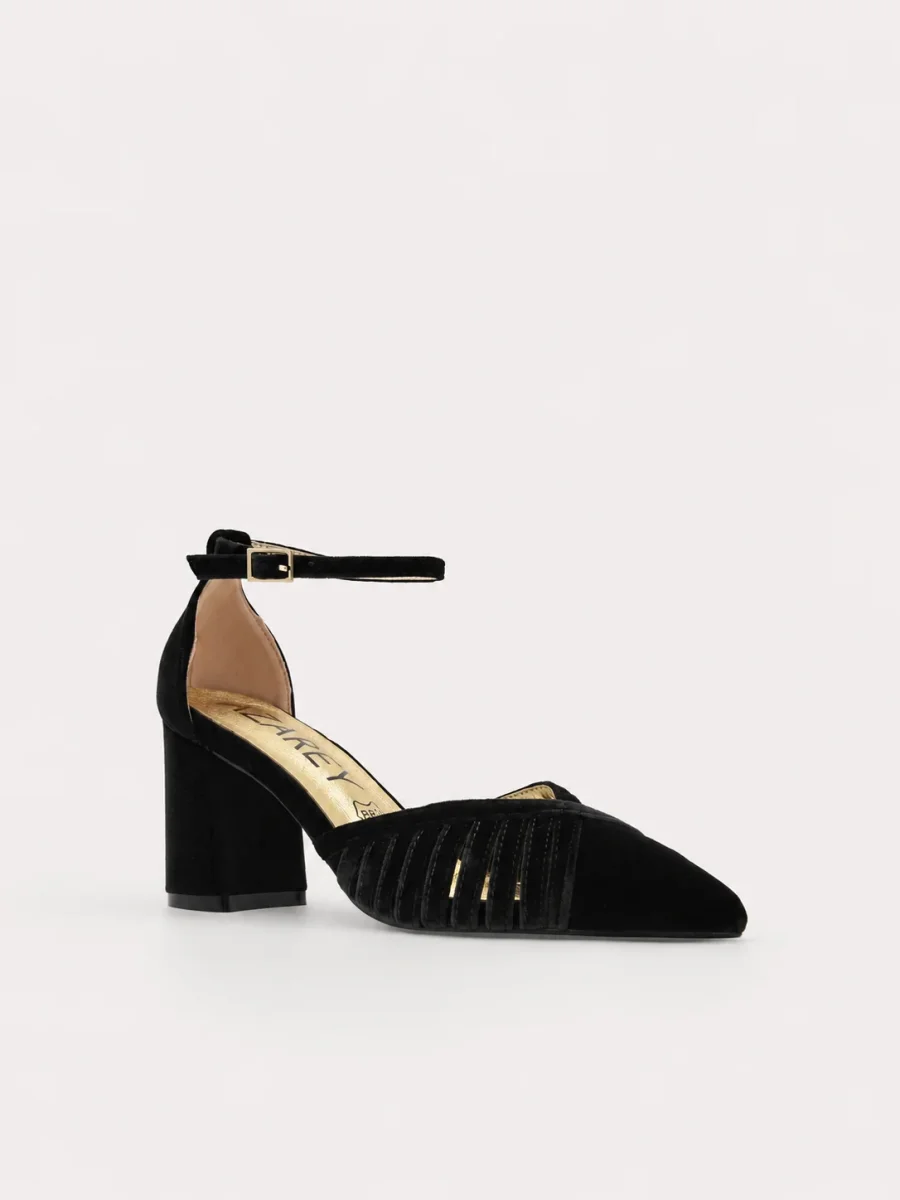 ZAPATOS DE SALÓN DE TERCIOPELO NEGRO CON CORREA - Imagen 3