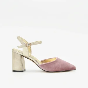 Zapato de Terciopelo Rosa con Tacón Dorado y correa