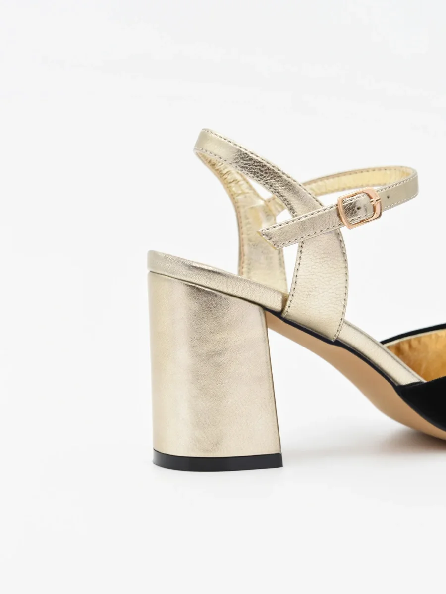 Zapato de Terciopelo Negro con Tacón Dorado y correa - Imagen 6