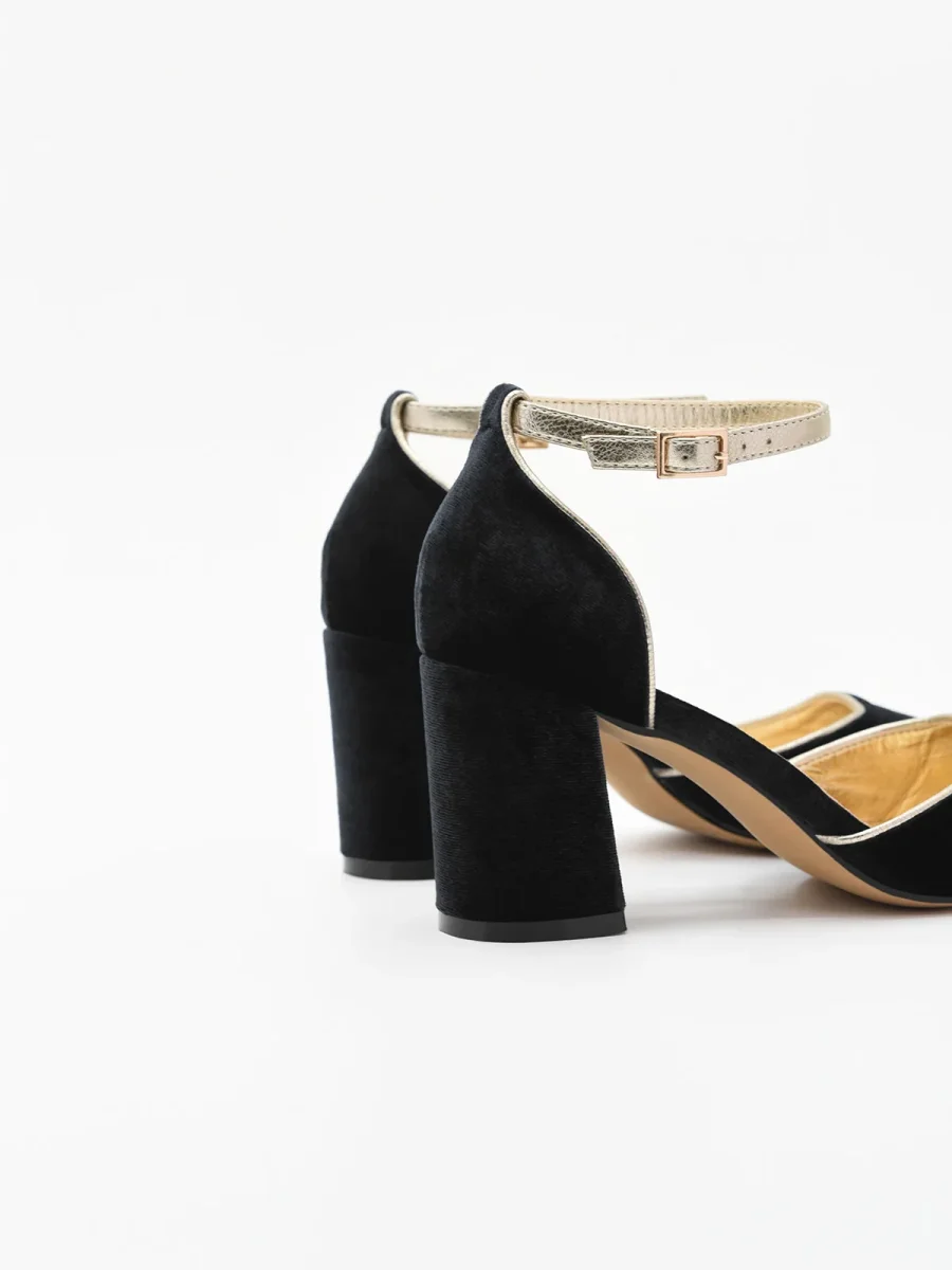Zapato de Terciopelo Negro con Ribete Dorado - Imagen 6