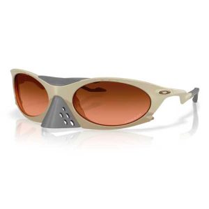 Oakley Plantaris Prizm Brown Gradient Matte Sand