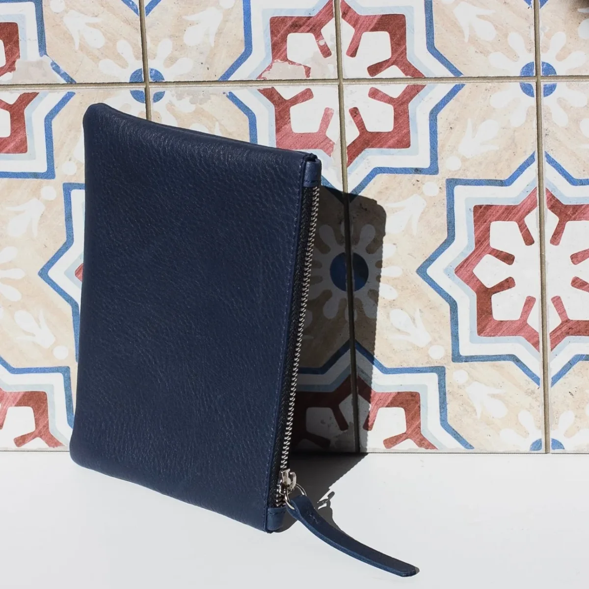 Cartera de cuero azul marino - Imagen 4