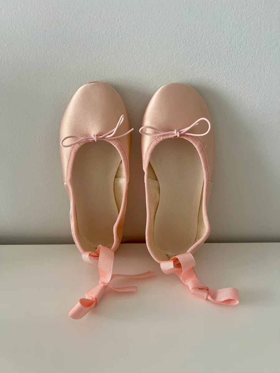 Bailarina Miranda - Ballet Raso Rosa con Cintas - Imagen 8