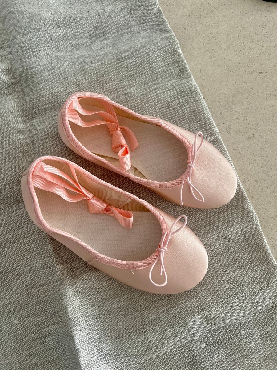 Bailarina Miranda - Ballet Raso Rosa con Cintas - Imagen 9