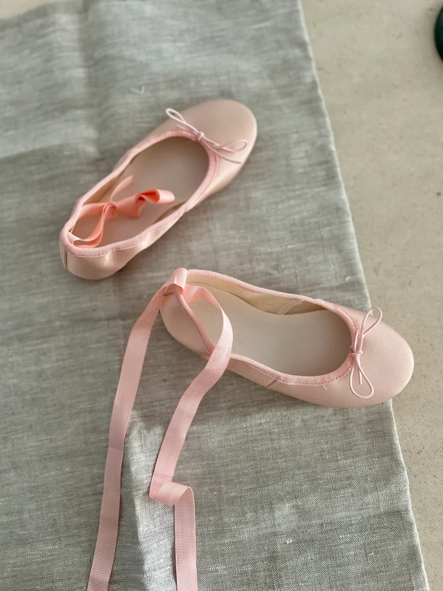 Bailarina Miranda - Ballet Raso Rosa con Cintas - Imagen 3